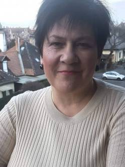 Andrea, 60 �ves t�rskeres� n�, Budapest