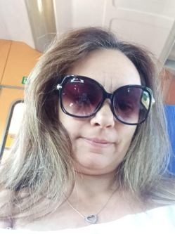 Gy�ngyi, 43 �ves t�rskeres� n�, Ny�rlugos