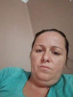Erika, 32 �ves t�rskeres� n�, Hajd�dorog