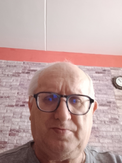 Zolt�n, 69 �ves t�rskeres� f�rfi, Veszpr�m