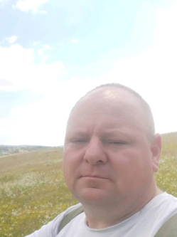 Tomi, 51 �ves t�rskeres� f�rfi, P�cs