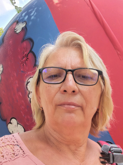 Maria, 68 �ves t�rskeres� n�, Szarvas