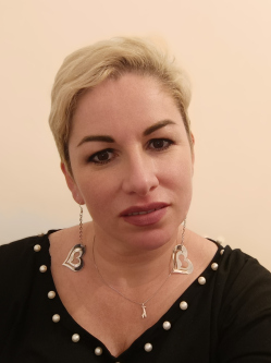 T�nde, 43 �ves t�rskeres� n�, Nagykov�csi