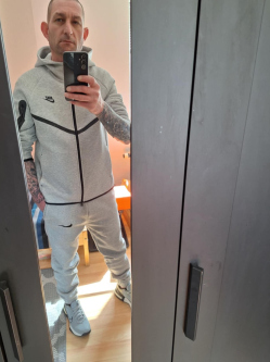Tamas, 40 �ves t�rskeres� f�rfi, Tiszavasv�ri