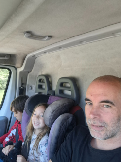 Zoli, 43 �ves t�rskeres� f�rfi, Dabas