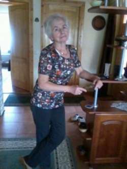 Zsuzsi, 82 �ves t�rskeres� n�, Monor