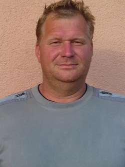 zoli, 47 �ves t�rskeres� f�rfi, Eger