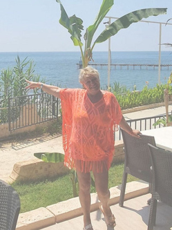 Ilona, 67 �ves t�rskeres� n�, Budapest