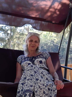 Erzs�bet, 59 �ves t�rskeres� n�, Sz�cs�ny
