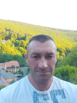 Tibor, 50 �ves t�rskeres� f�rfi, V�mosp�rcs
