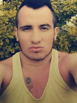 M�t�, 33 �ves t�rskeres� f�rfi, Kengyel