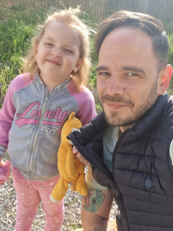 P�ter, 36 �ves t�rskeres� f�rfi, Mez�k�vesd