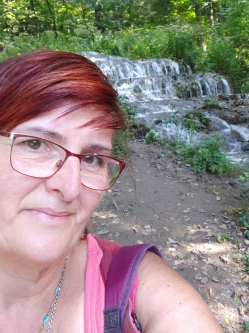Be�ta, 55 �ves t�rskeres� n�, Novaj