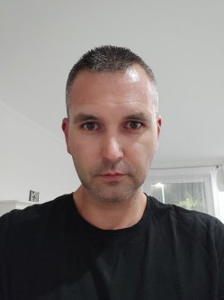 Zsolt, 39 �ves t�rskeres� f�rfi, V�rpalota