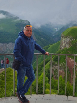 Csaba, 54 �ves t�rskeres� f�rfi, M�t�szalka