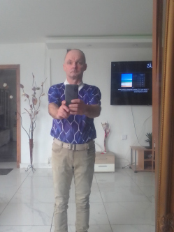L�szl�, 54 �ves t�rskeres� f�rfi, Gyomaendr�d