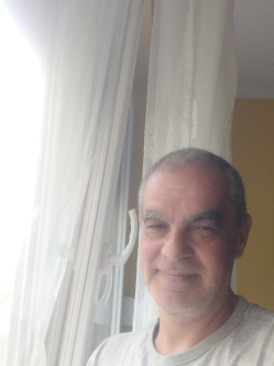 Bal�zs, 51 �ves t�rskeres� f�rfi, Gy�r