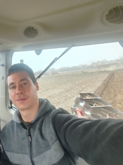 Attila, 28 �ves t�rskeres� f�rfi, H�dmez�v�s�rhely