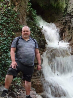 Zsolt, 47 �ves t�rskeres� f�rfi, Veszpr�m