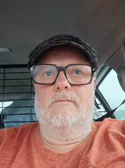 J�nos, 59 �ves t�rskeres� f�rfi, Fert�d