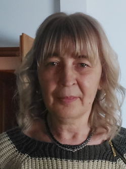 Ilona, 64 �ves t�rskeres� n�, P�pa