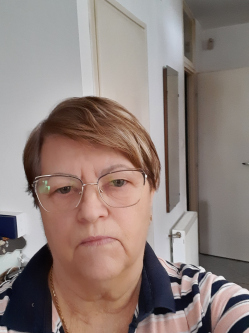 Cili, 72 �ves t�rskeres� n�, Tahit�tfalu
