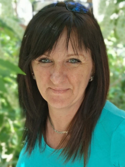 M�nika, 48 �ves t�rskeres� n�, Szabadsz�ll�s