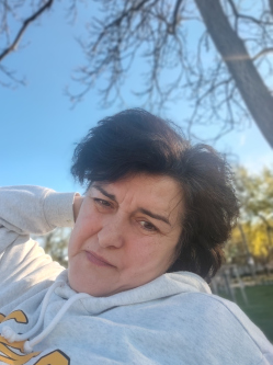 Szera, 51 �ves t�rskeres� n�, Budapest
