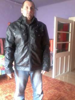 Istv�n, 45 �ves t�rskeres� f�rfi, Sarkad