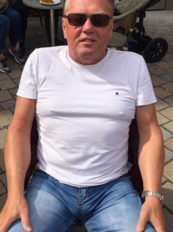 J�zsef, 59 �ves t�rskeres� f�rfi, Eger