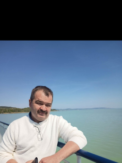Jani, 49 �ves t�rskeres� f�rfi, Mez�k�vesd