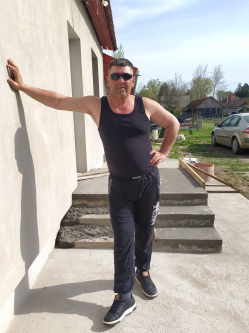 Peti, 45 �ves t�rskeres� f�rfi, B�k�s