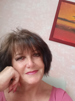 Zsike, 72 �ves t�rskeres� n�, Polg�rdi