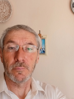 J�zsef, 60 �ves t�rskeres� f�rfi, Szurdokp�sp�ki