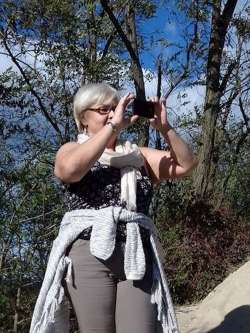 Iza, 62 �ves t�rskeres� n�, Balatonederics