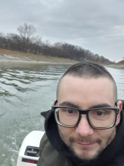 Viktor, 35 �ves t�rskeres� f�rfi, Baja