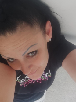 Gabriella, 47 �ves t�rskeres� n�, Cs�lyosp�los