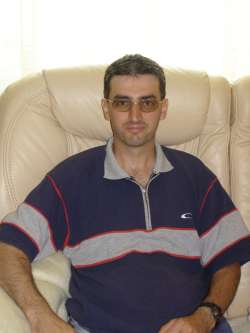 Attila, 54 �ves t�rskeres� f�rfi, Kecel