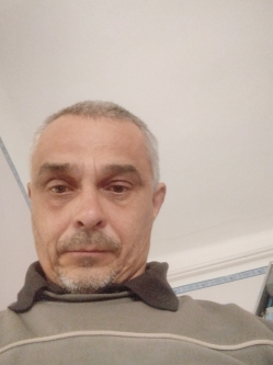 Robert, 49 �ves t�rskeres� f�rfi, B�csbokod