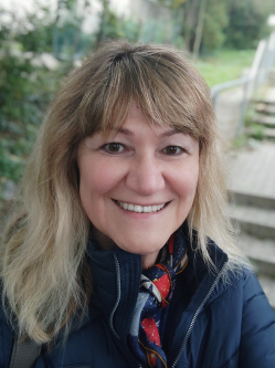 Bernadett, 60 �ves t�rskeres� n�, Veszpr�m