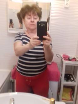 M�rti, 62 �ves t�rskeres� n�, Sz�zhalombatta