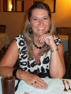 Brigitta, 53 �ves t�rskeres� n�, Salg�tarj�n