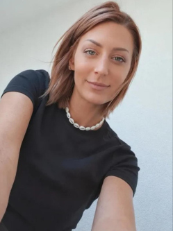 Gy�rgyi, 30 �ves t�rskeres� n�, Kecskem�t