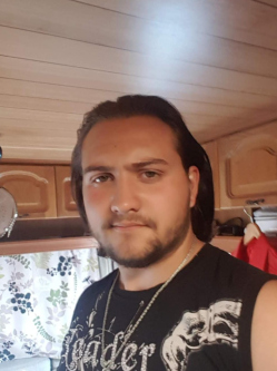 Alexander, 26 �ves t�rskeres� f�rfi, Bugacpusztah�za