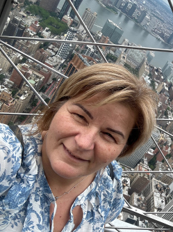 T�nde, 51 �ves t�rskeres� n�, Encs