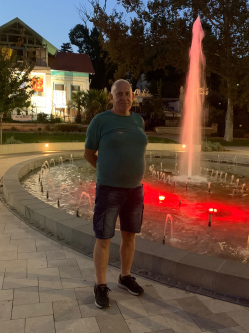 K�roly, 72 �ves t�rskeres� f�rfi, Budapest
