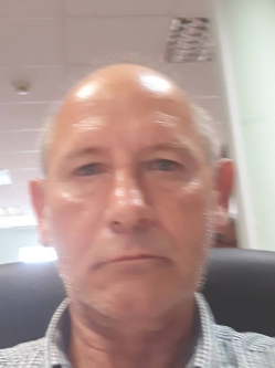 Tibor, 65 �ves t�rskeres� f�rfi, Ny�regyh�za