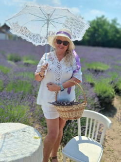 Anna, 62 �ves t�rskeres� n�, Miskolc