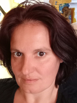 Anita, 50 �ves t�rskeres� n�, P�pa