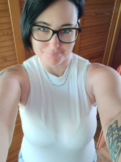 Helga, 41 �ves t�rskeres� n�, Szeleste